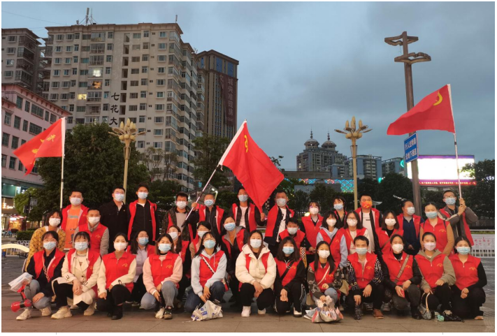 共克疫情  团旗飘飘(图2)